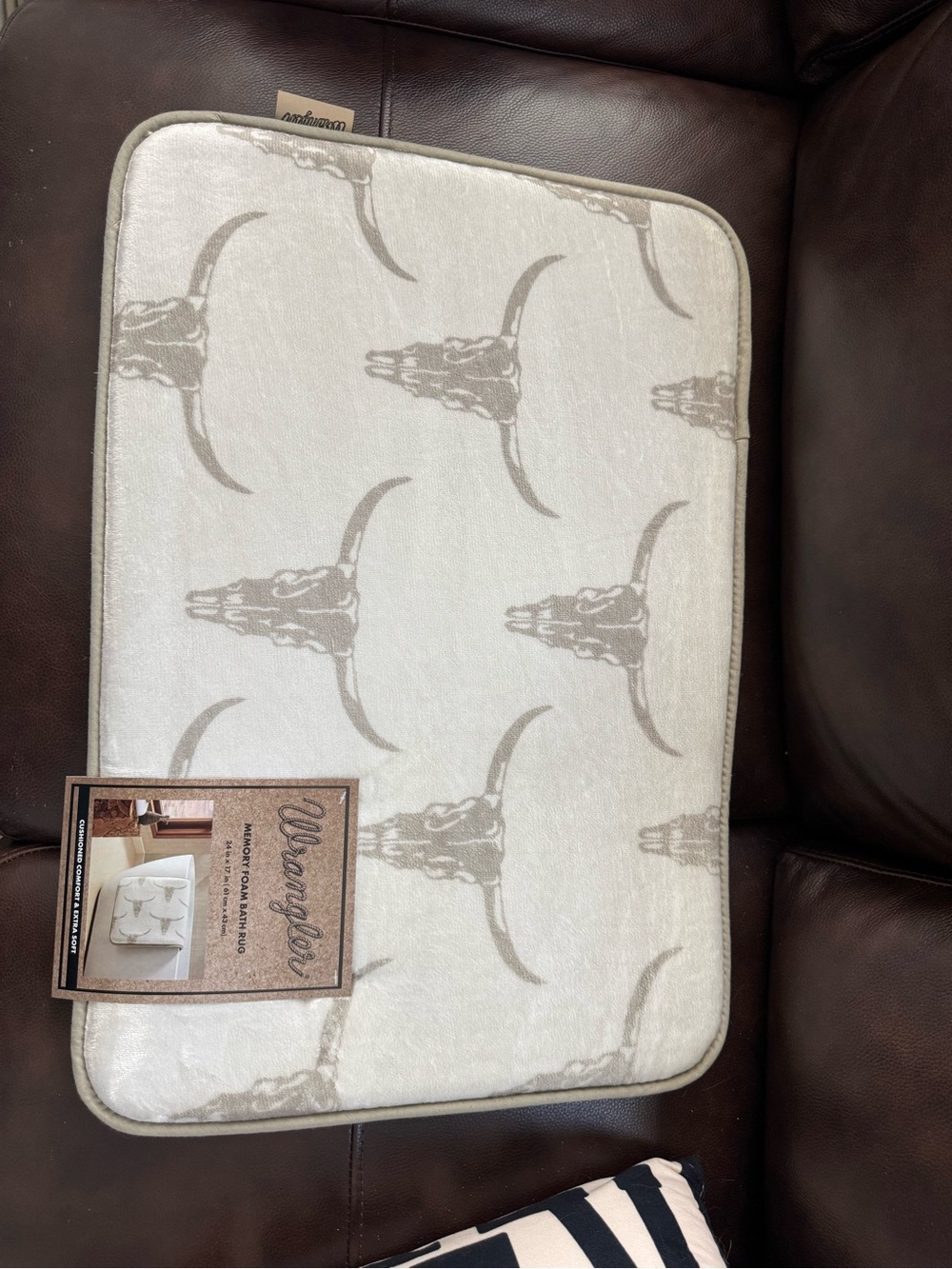 Wrangler White and Tan Longhorn Print Bath Mat